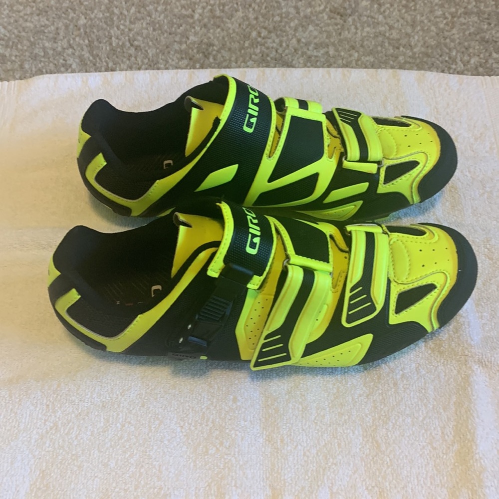 Giro Code Mountain Bike Shoes. Size: 45.5. New. Cleats never mounted. - Picture 2 of 8